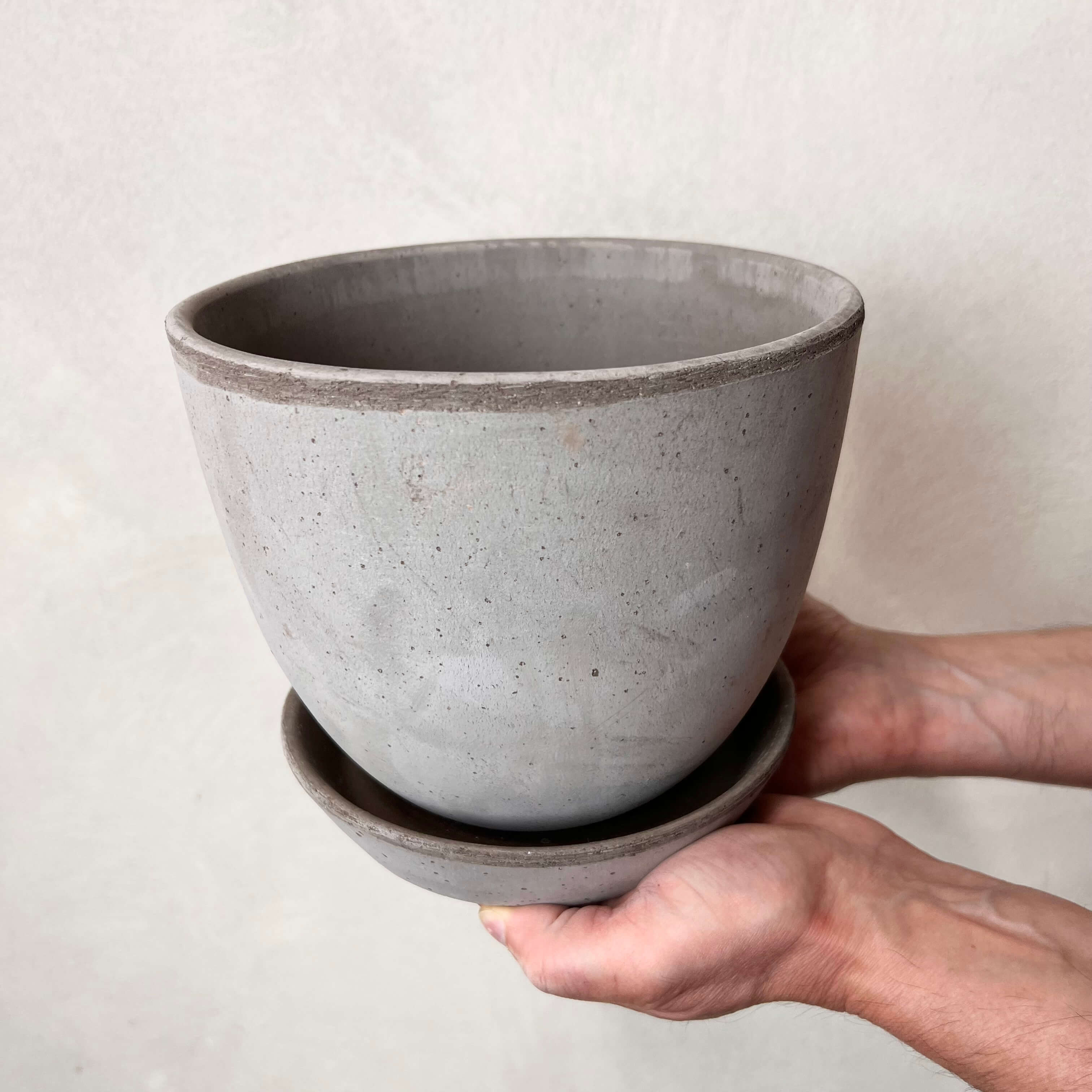 Vaso OLY /terracotta grigia