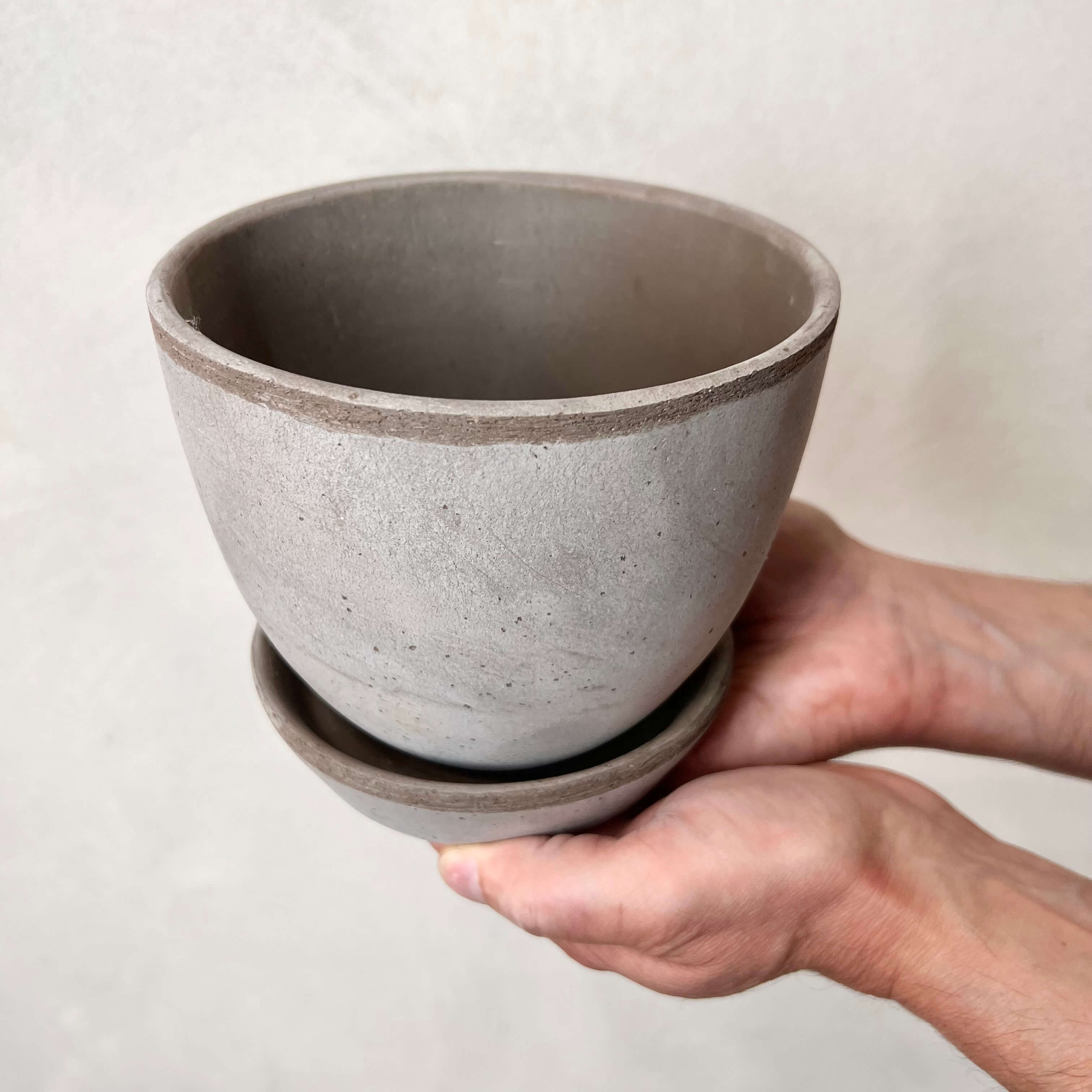 Vaso OLY /terracotta grigia
