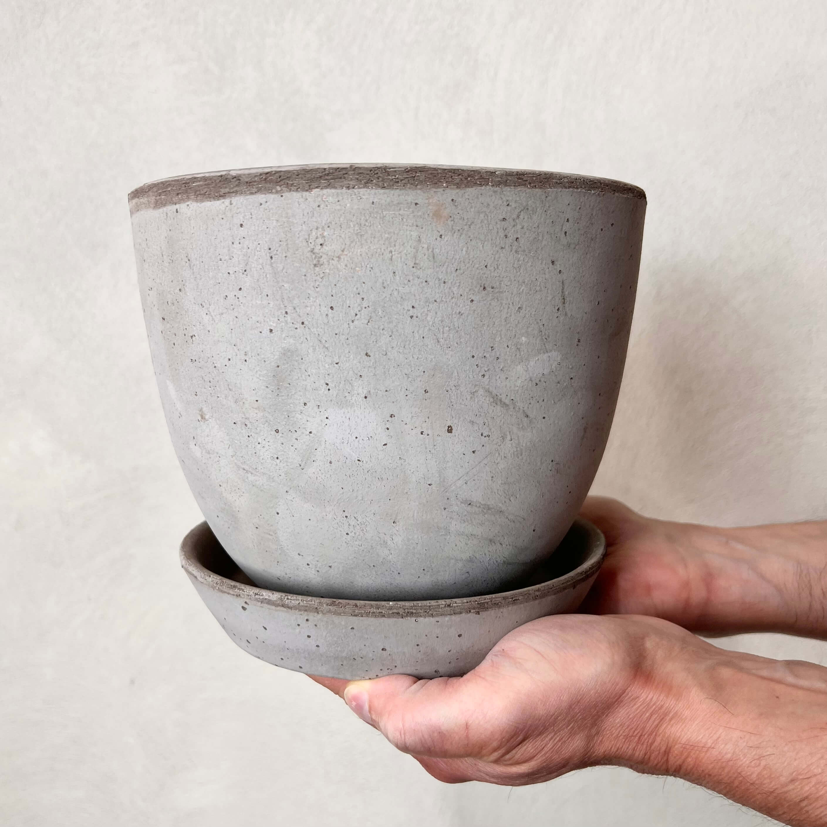 Vaso OLY /terracotta grigia