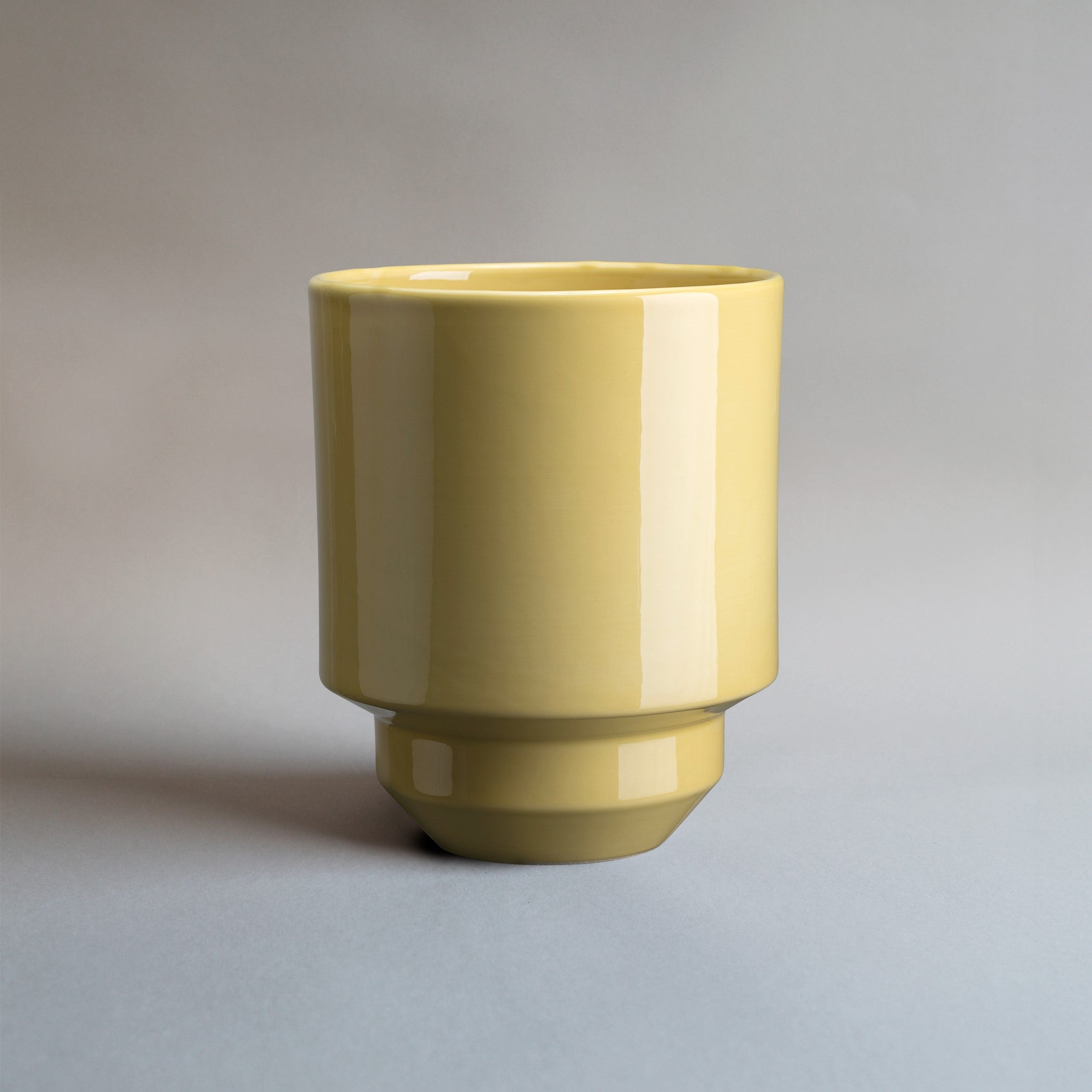 Vaso Hoff in terracotta smaltata /pale yellow