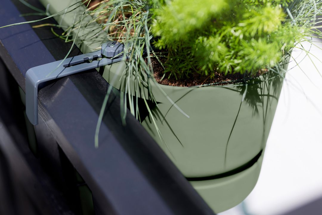 Greenville easy balcony_leaf green2