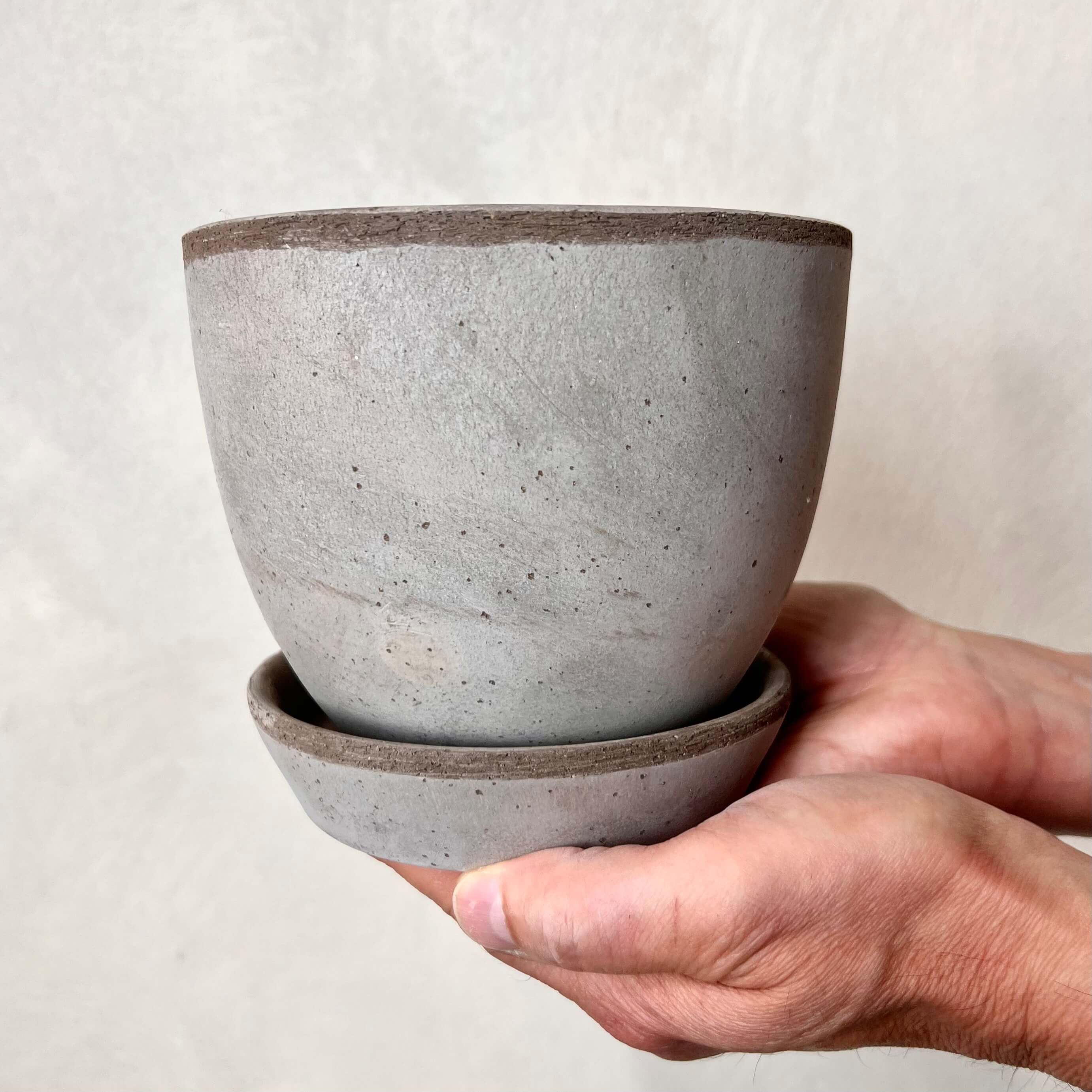 Vaso OLY /terracotta grigia