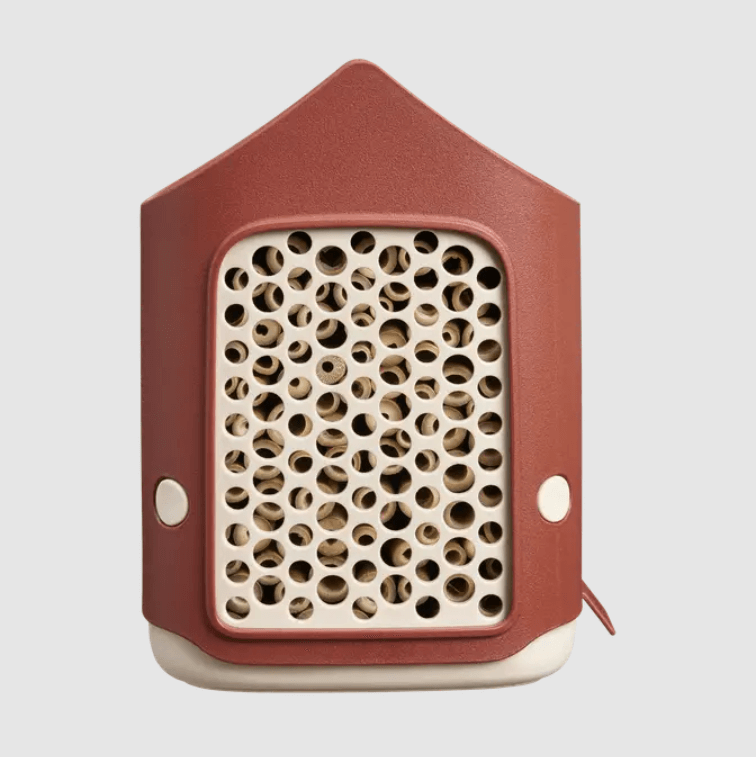 Hotel per insetti /Cosy insect hotel