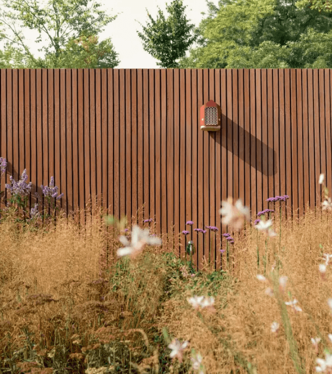 Hotel per insetti /Cosy insect hotel