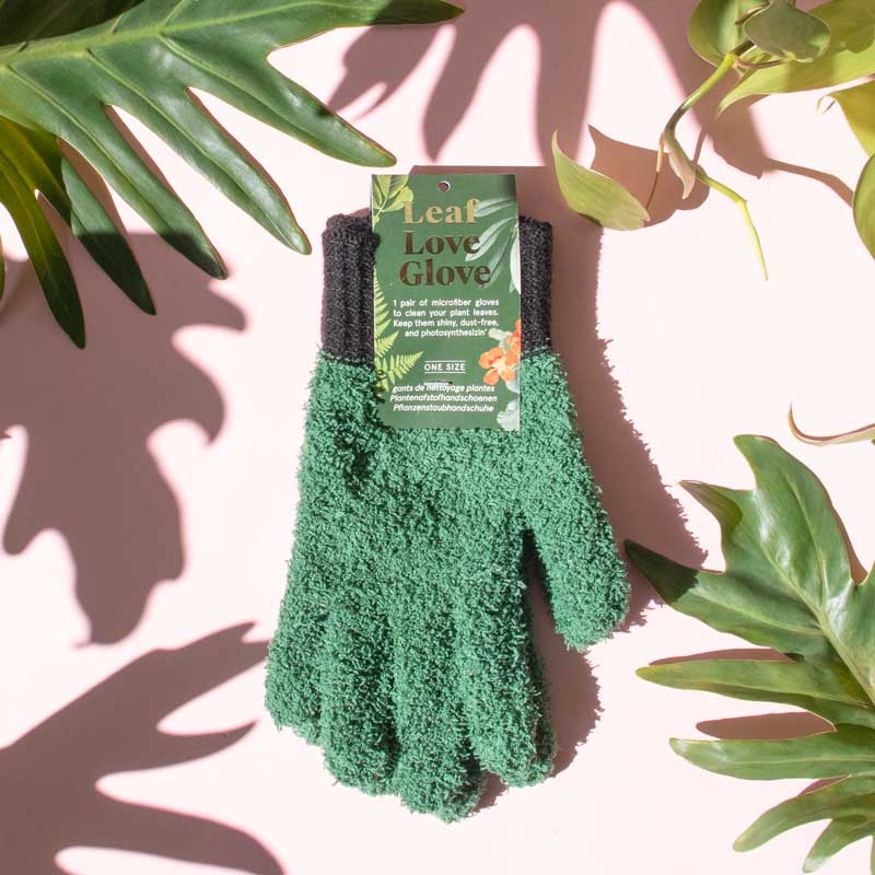 leaf-love-glove-botanopia-dusting-gloves-for-plants3